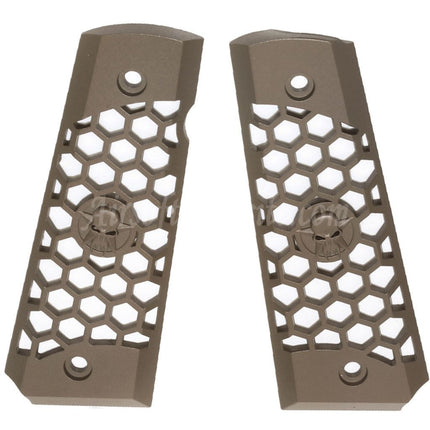 WE (WE-TECH) HEX CUT Plastic Grip Cover For DOUBLE BELL ARMY AW WE KJ Tokyo Marui M1911 M.E.U SERIES 70 M45A1 WARRIOR GBB Pistols Airsoft